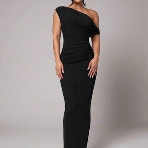 SHEIN Black One-Shoulder Gown